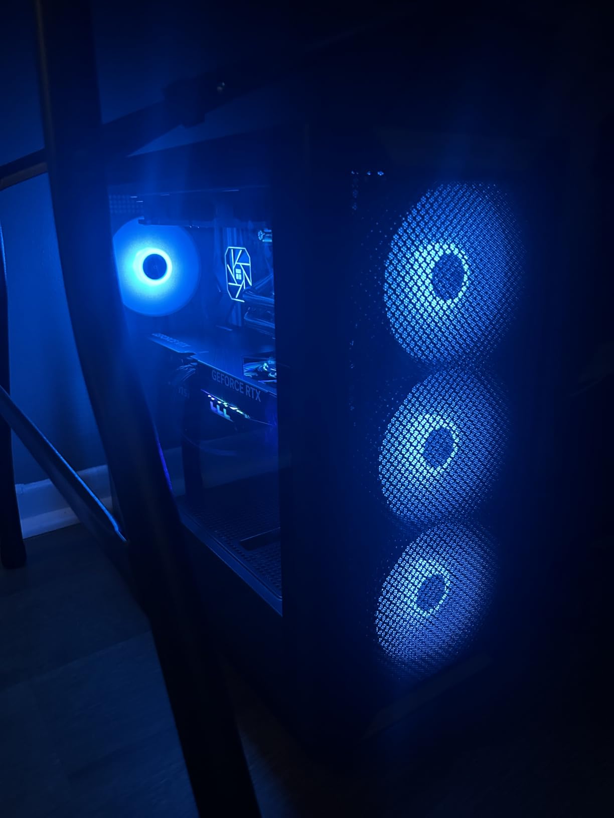 AMD RYZEN 7 9800X3D 8-Core, 16-Thread Desktop Processor - Customer Photo 4