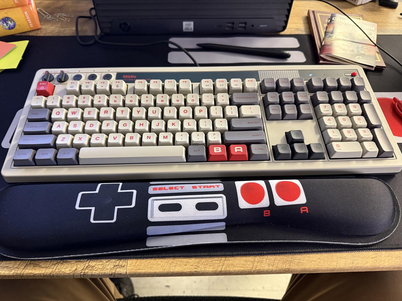 8BitDo Retro 108 Mechanical Keyboard with 108 Keys and Integrated Numpad, Bluetooth/2.4G/USB-C Hot Swappable Wireless Gaming Keyboard for Windows and Android - N Edition - Customer Photo 2