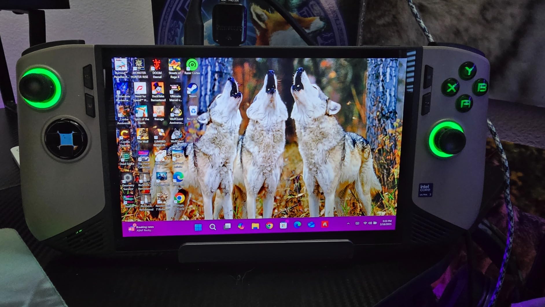 MSI Claw PC Gaming Handheld: Intel Ultra 7-258V, 7