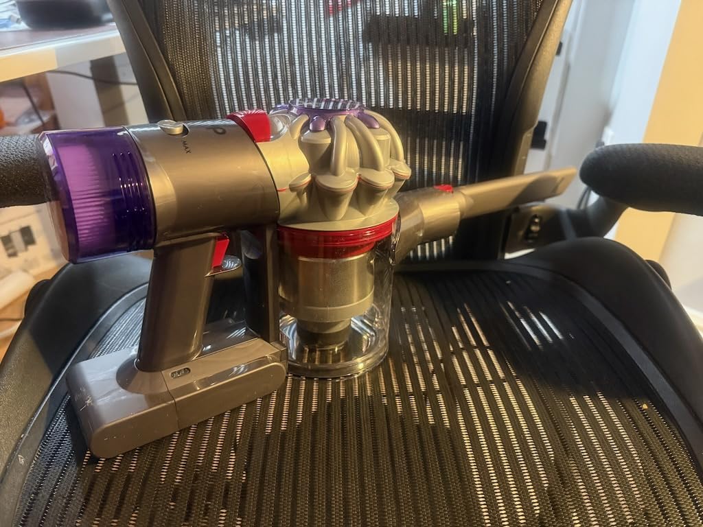 Dyson Car+Boat Handheld Vacuum, Cordless and Lightweight, Cleans Hard Surfaces and Upholstery, 115AW, 2 Power Modes, Up to 50 Minutes² - Customer Photo 1
