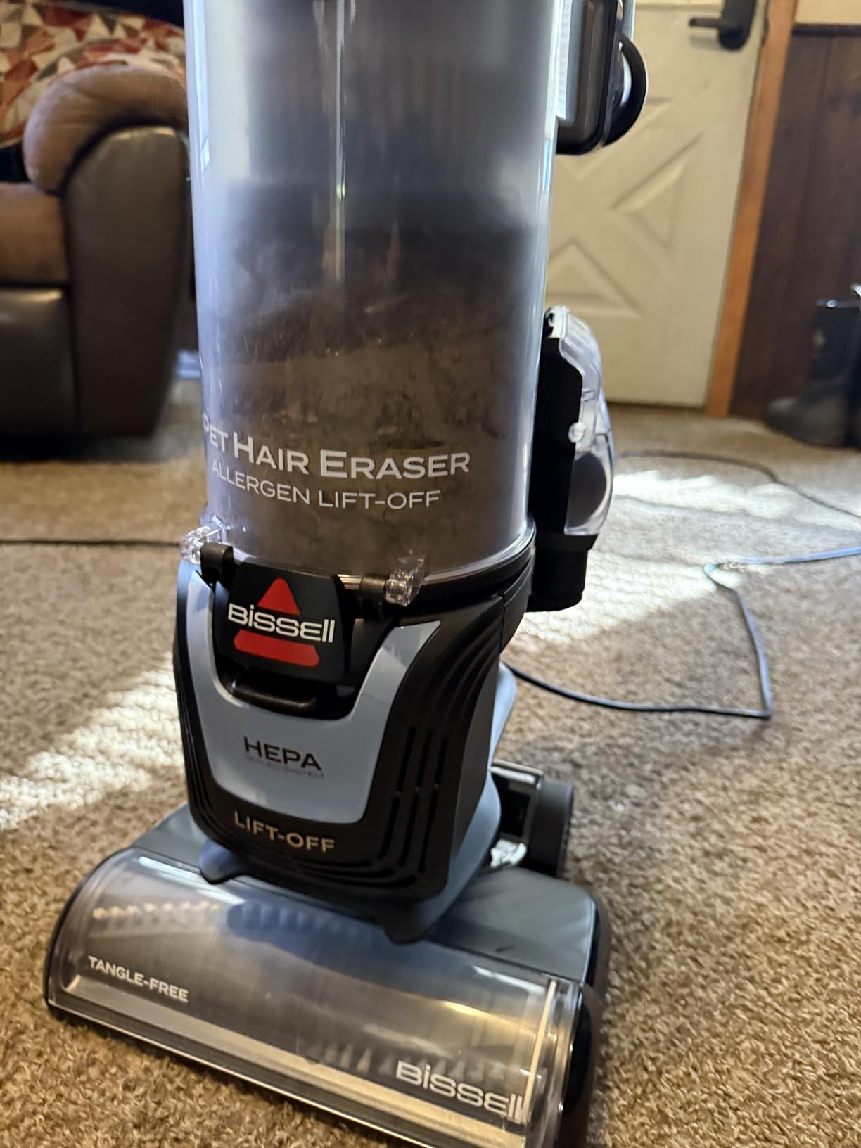 BISSELL Pet Hair Eraser Allergen Lift-Off with Powerful Suction, HEPA, Tangle-Free Brush Roll, 39883 - Customer Photo 2