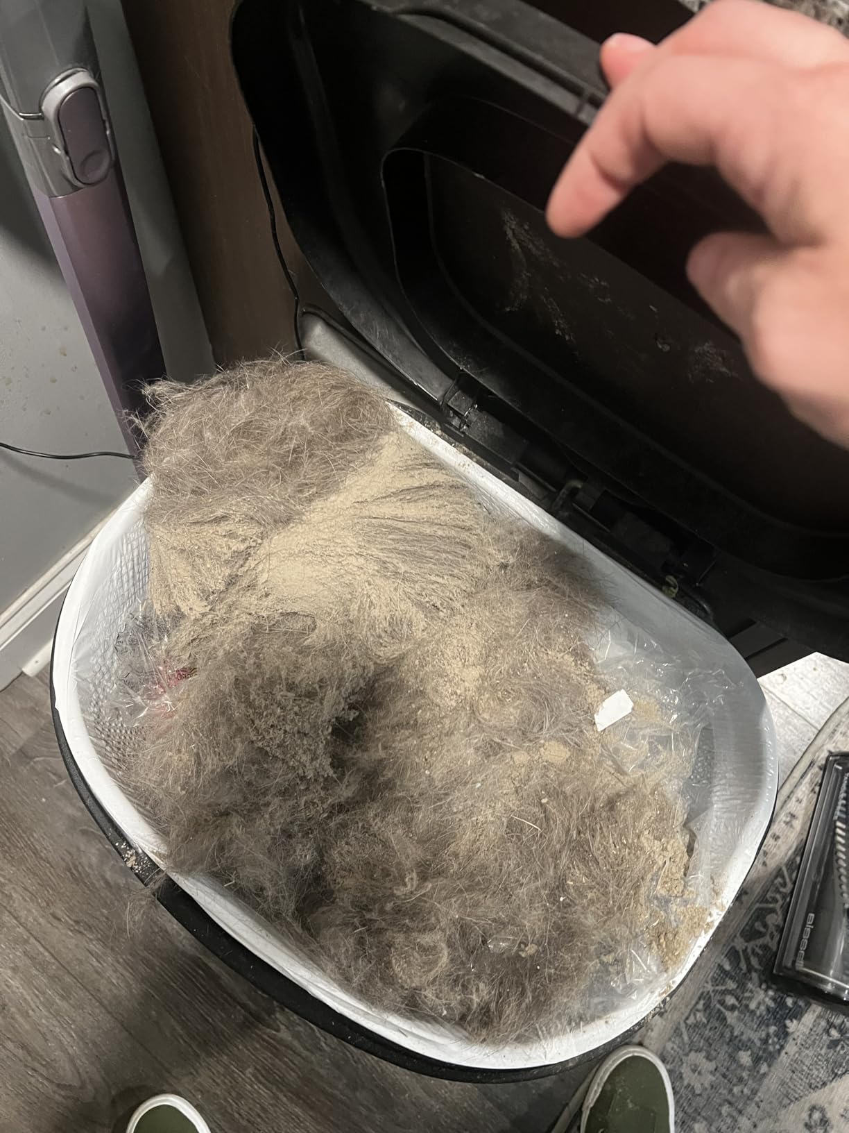 BISSELL Pet Hair Eraser Allergen Lift-Off with Powerful Suction, HEPA, Tangle-Free Brush Roll, 39883 - Customer Photo 3