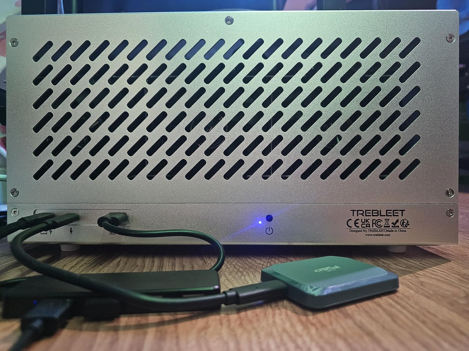 Compact eGPU Enclosure Compatible with Thunderbolt 3/4 USB4 40Gbps External GPU Dock Station with 600W PSU, Full Aluminum Chassis, NVIDIA/AMD PCIe Support, PD 85W Charging Support, Daisy Chain - Customer Photo 1