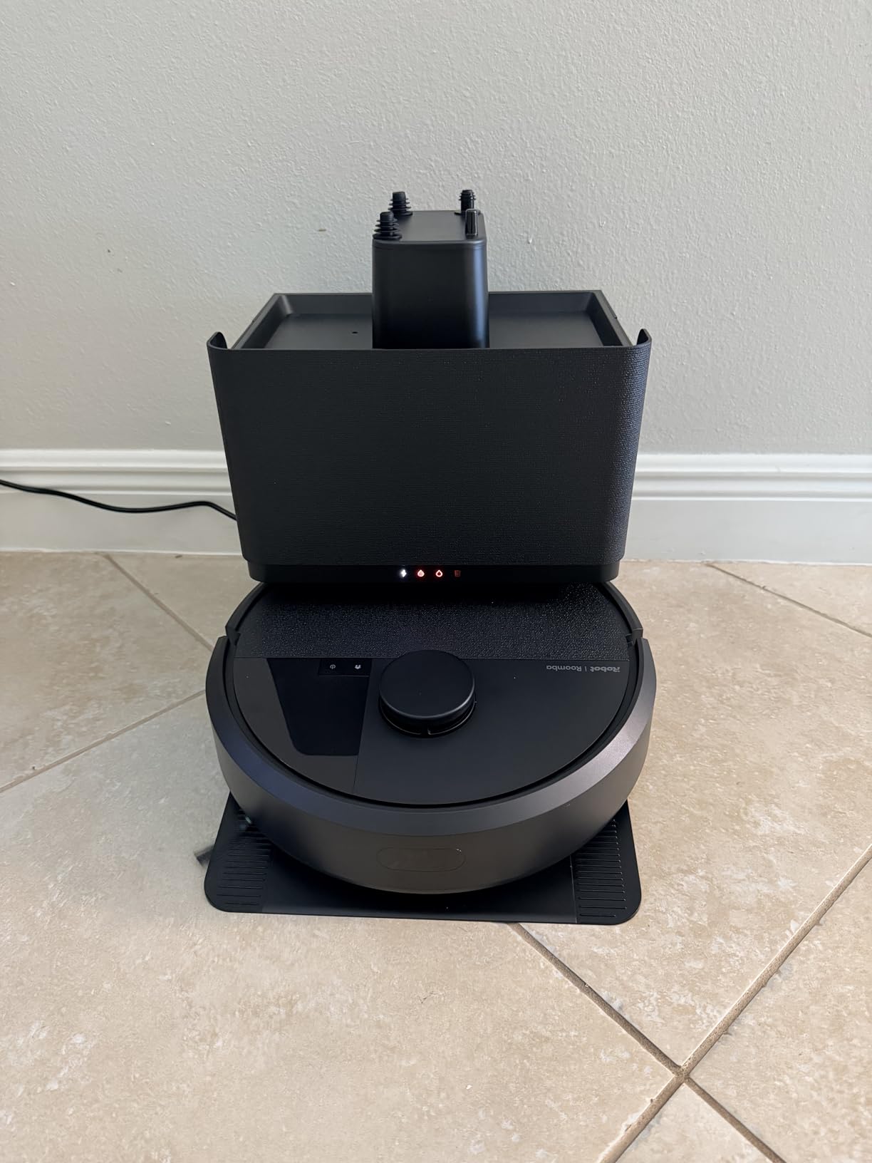 iRobot Roomba Plus 405 (G181) Combo Robot Vacuum & Mop with AutoWash Dock - Amazon Exclusive, Dual Spinning Mop Pads, Self-Empties for 75 Days, Intense Suction, Pad Washing & Drying, Pad-Lift, LiDAR - Customer Photo 2