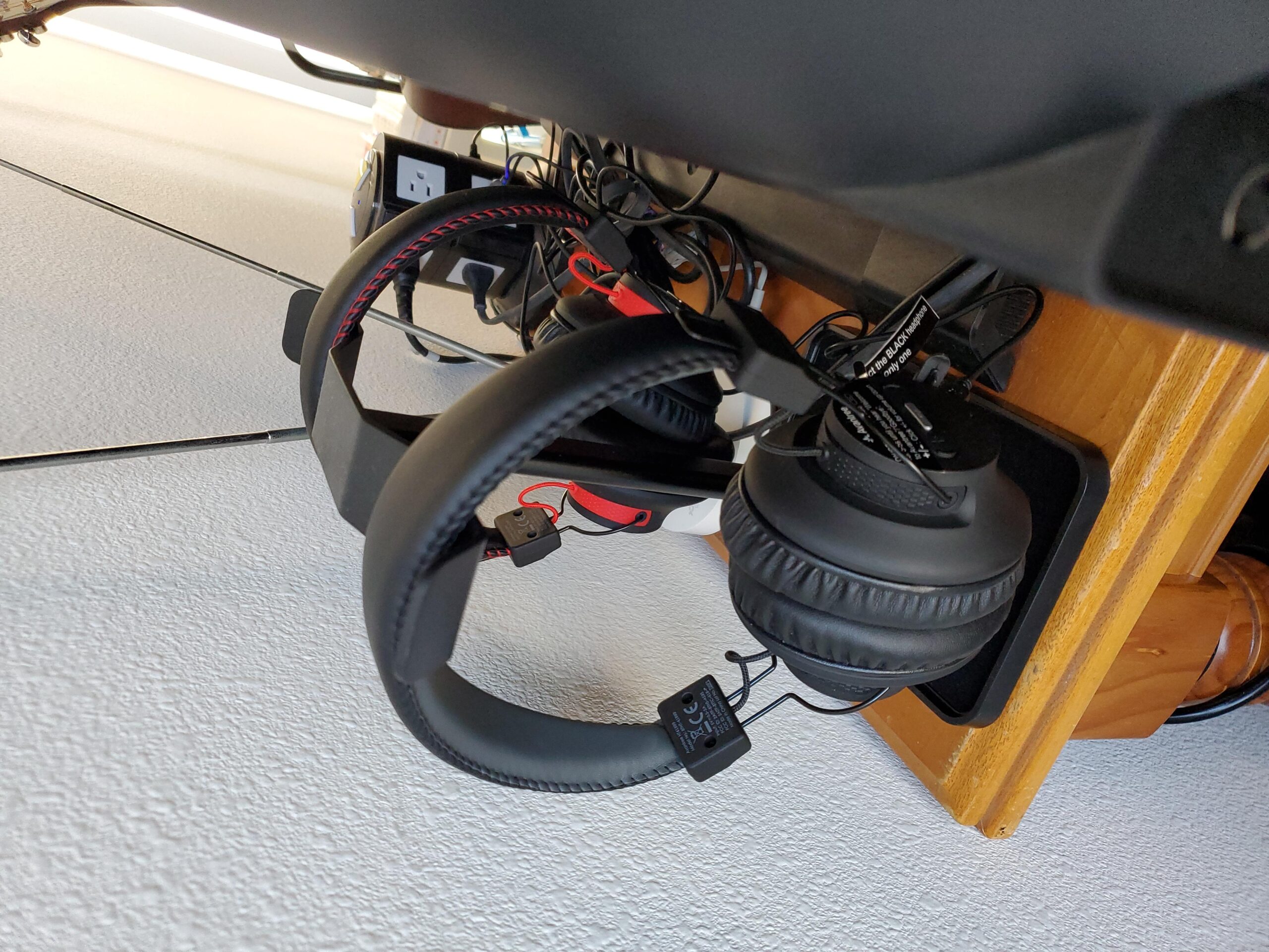 Avantree HT41899 Plus 2 - Dual Bluetooth Wireless Headphones for TV Watching with Transmitter & Charging Docks, aptX Adaptive & Low Latency Support, Compatible with Optical & 3.5mm AUX TVs - Customer Photo 1