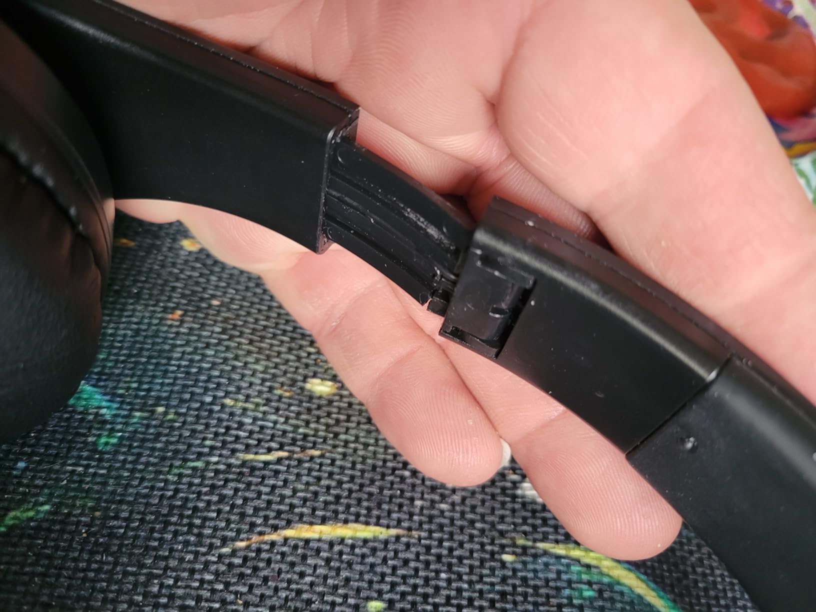 WallarGe Wireless Headphones for TV Watching, Easy Setup and Comfortable Bluetooth Headphones with RF Transmitter Charging Dock, 100 Ft Wireless Range, Rechargeable 25 Hours Play and No Audio Delay Customer Review WallarGe Wireless Headphones for TV Watching, Easy Setup and Comfortable Bluetooth Headphones with RF Transmitter Charging Dock, 100 Ft Wireless Range, Rechargeable 25 Hours Play and No Audio Delay - Customer Photo 3