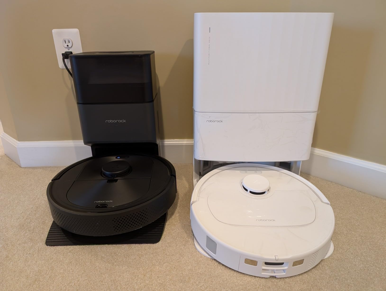 roborock Qrevo Series Robot Vacuum and Mop, 8000Pa Suction, Upgraded from Qrevo S, Anti-Tangle Brushes, Smart Obstacle Avoidance, Auto Mop Washing, All-in-One Dock, 200RPM Spinning Mops, Black(QV 35A) - Customer Photo 2