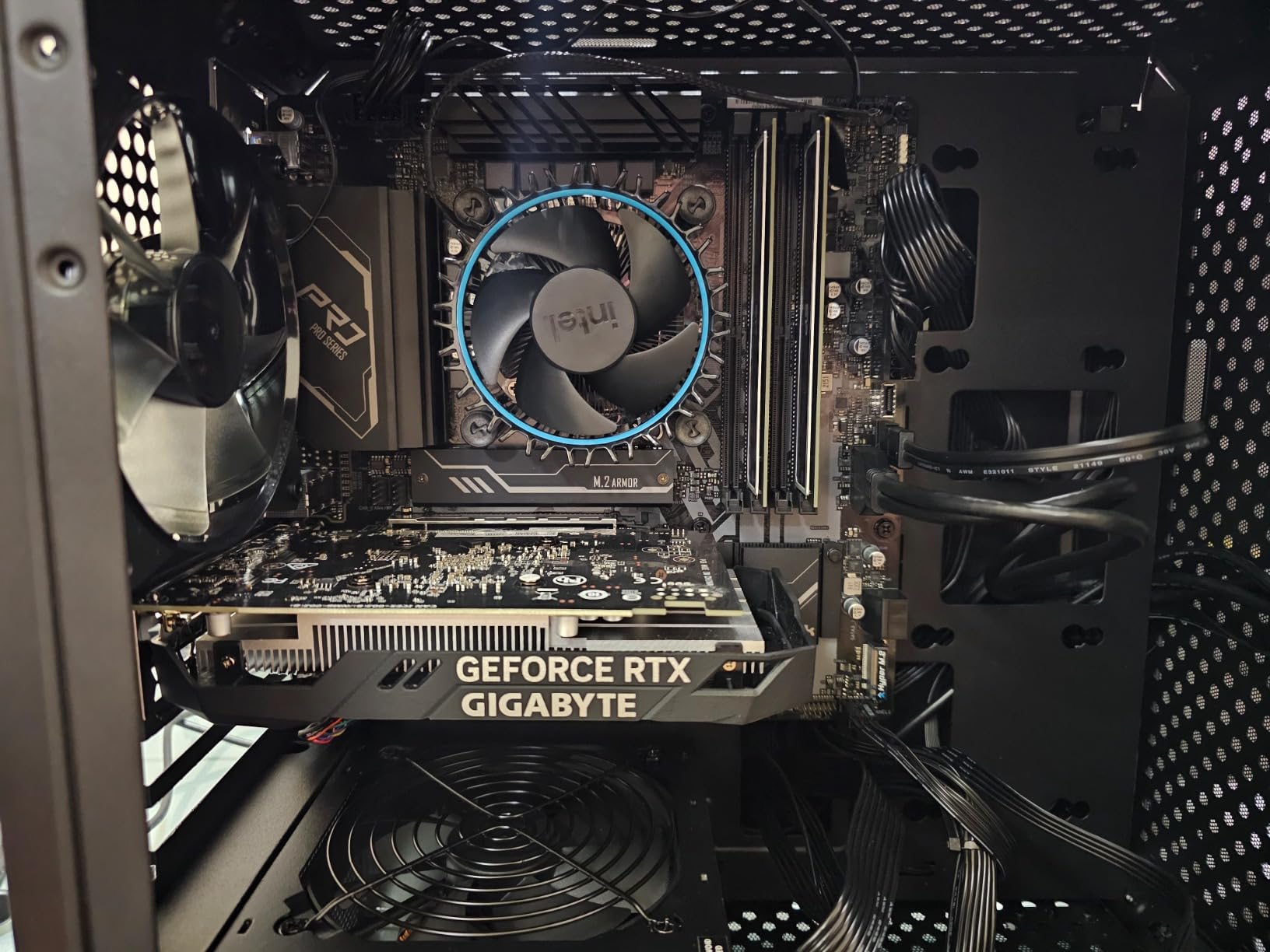 GIGABYTE GeForce RTX 3050 WINDFORCE OC V2 6G Graphics Card, 2X WINDFORCE Fans, 6GB GDDR6 96-bit GDDR6, GV-N3050WF2OCV2-6GD Graphics Card - Customer Photo 4