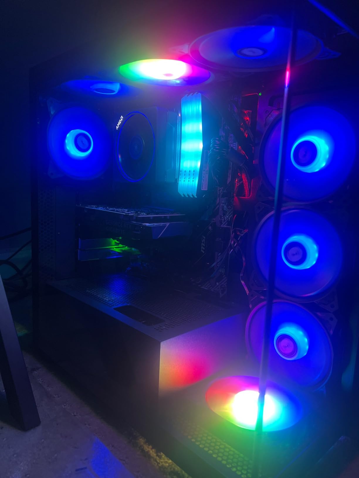 GIGABYTE GeForce RTX 3050 WINDFORCE OC V2 6G Graphics Card, 2X WINDFORCE Fans, 6GB GDDR6 96-bit GDDR6, GV-N3050WF2OCV2-6GD Graphics Card Customer Review GIGABYTE GeForce RTX 3050 WINDFORCE OC V2 6G Graphics Card, 2X WINDFORCE Fans, 6GB GDDR6 96-bit GDDR6, GV-N3050WF2OCV2-6GD Graphics Card - Customer Photo 5