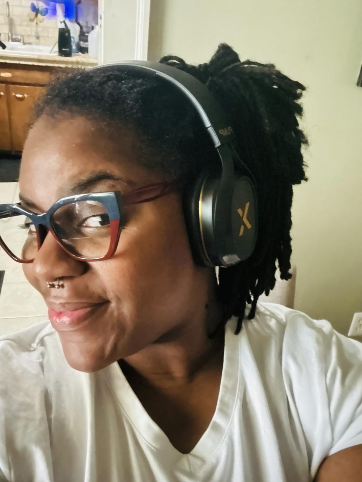 BlueAnt Pump X - The Gym Headphones | Sports Headphones | Cushioned & Cooling Ear Pads | (ANC) Active Noise Cancelling/Advanced Transparency | Wireless | Up to 58hr Play Time (Black | Gold) - Customer Photo 1