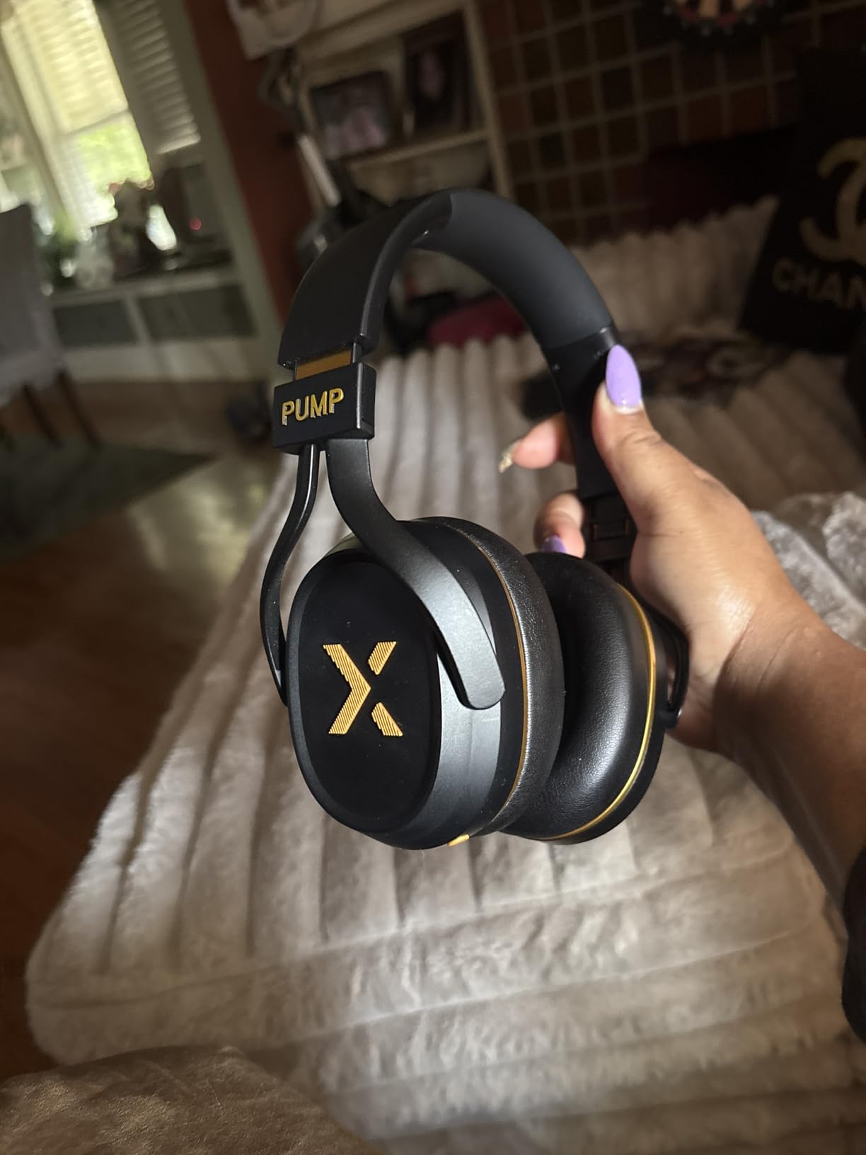 BlueAnt Pump X - The Gym Headphones | White/Gold | Sports Headphones | Cushioned & Cooling Ear Pads | (ANC) Active Noise Cancelling/Advanced Transparency | Wireless | Up to 58hr Play Time - Customer Photo 2