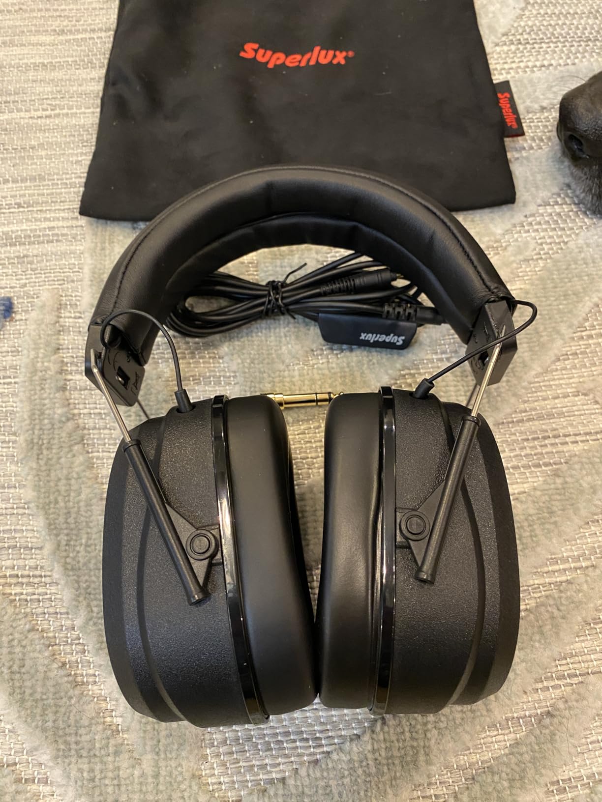 Superlux HD667 Professional Drummer Isolation Headphones Wired - 32 Ω Over Ear Headphones with Noise Cancelling, Closed Back, Noise Reduction for Ear Protection Recording Monitoring Guitar Keyboard - Customer Photo 1