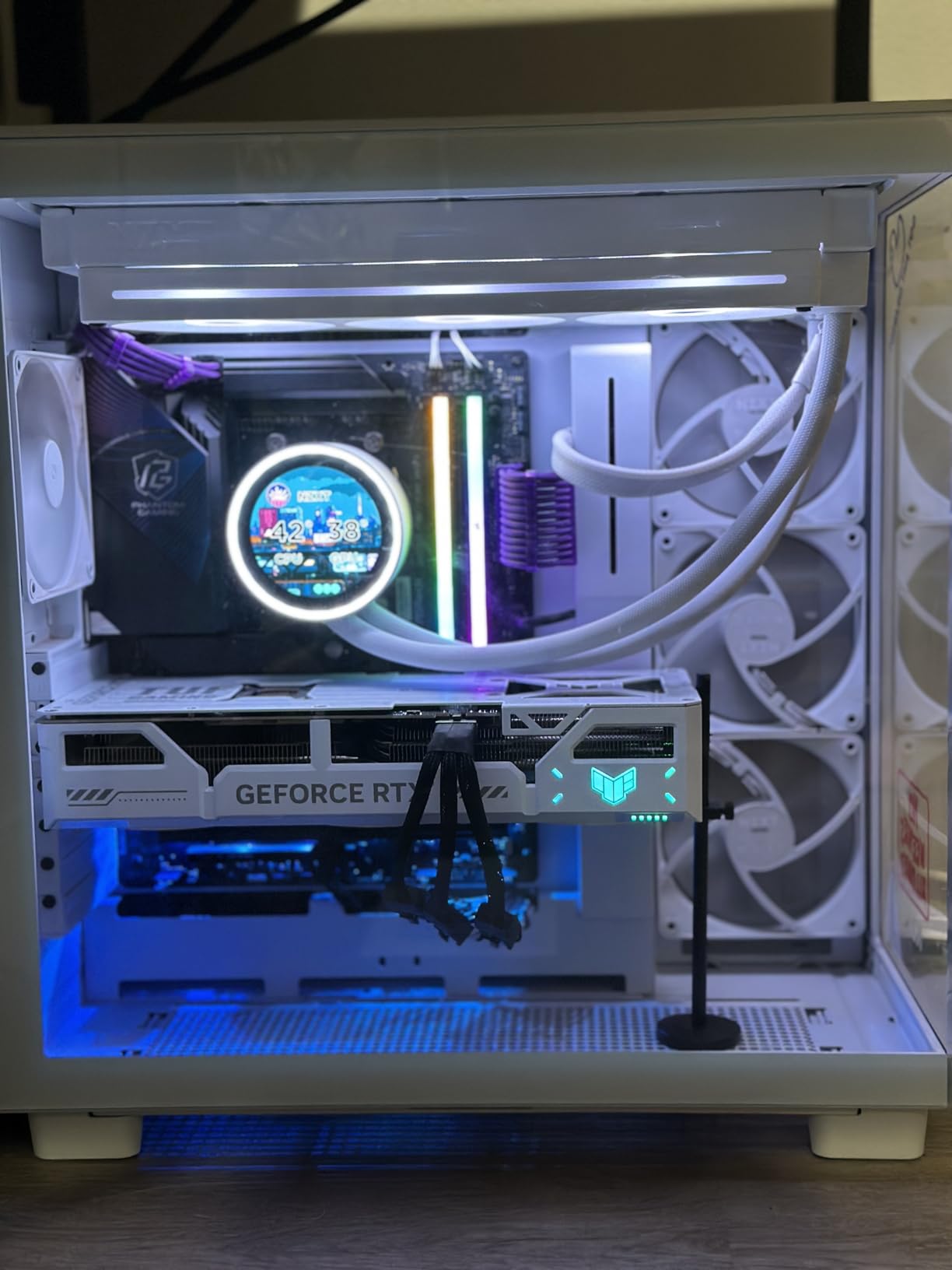 ASUS TUF Gaming GeForce RTX™ 5070 Ti 16GB GDDR7 OC Edition Gaming Graphics Card (PCIe® 5.0, HDMI®/DP 2.1, 3.125-slot, Military-Grade Components, Protective PCB Coating, axial-tech Fans) - Customer Photo 2