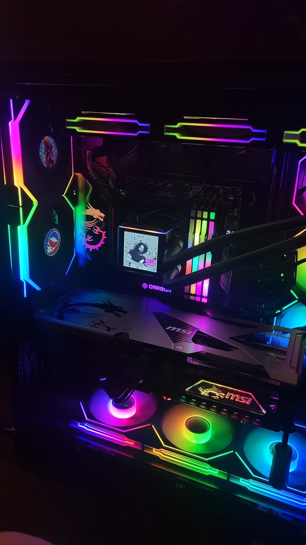 MSI Gaming RTX 5090 32G Vanguard SOC Graphics Card (32GB GDDR7, Extreme Performance: 2527 MHz) Customer Review MSI Gaming RTX 5090 32G Vanguard SOC Graphics Card (32GB GDDR7, Extreme Performance: 2527 MHz) - Customer Photo 1