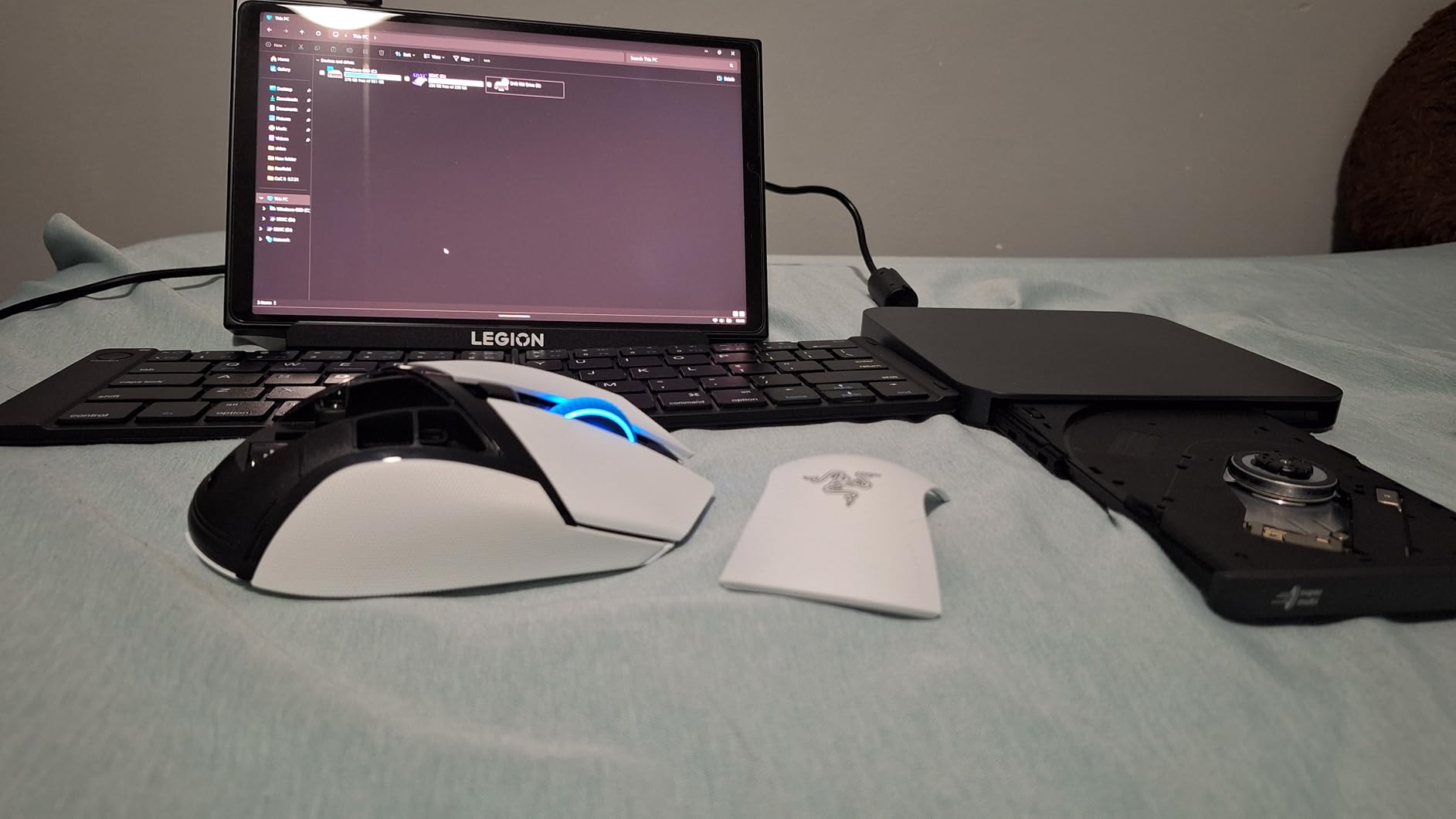 Lenovo Legion Go S - 2025 - Mobile Gaming Console - AMD Radeon graphics - 8