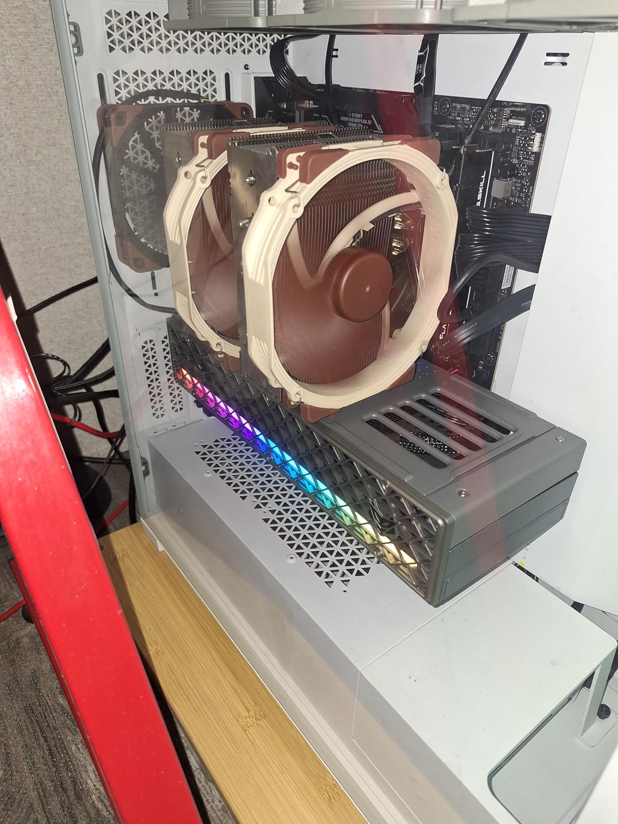 Sapphire Nitro+ AMD Radeon RX 9070 XT Gaming OC Graphics Card with 16GB GDDR6, AMD RDNA 4 - Customer Photo 1