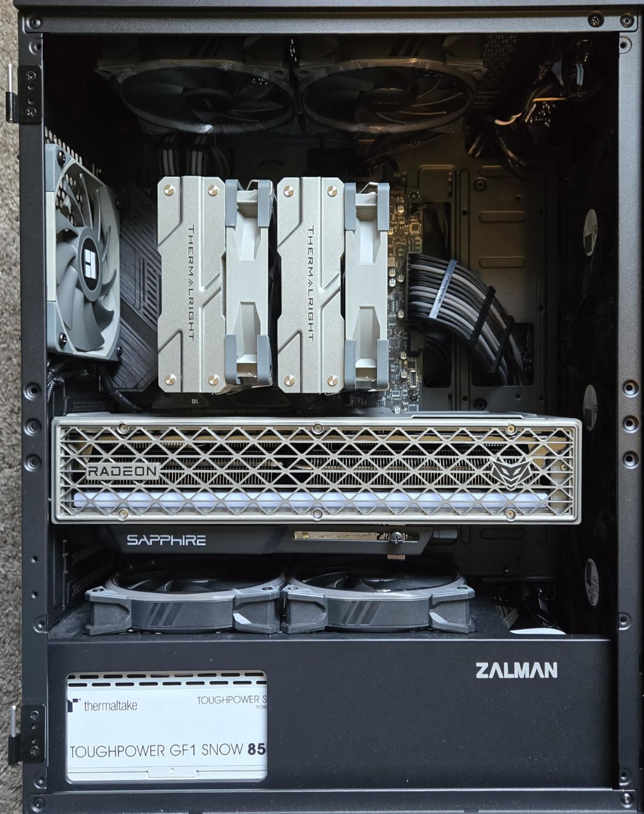 Sapphire Nitro+ AMD Radeon RX 9070 XT Gaming OC Graphics Card with 16GB GDDR6, AMD RDNA 4 - Customer Photo 3