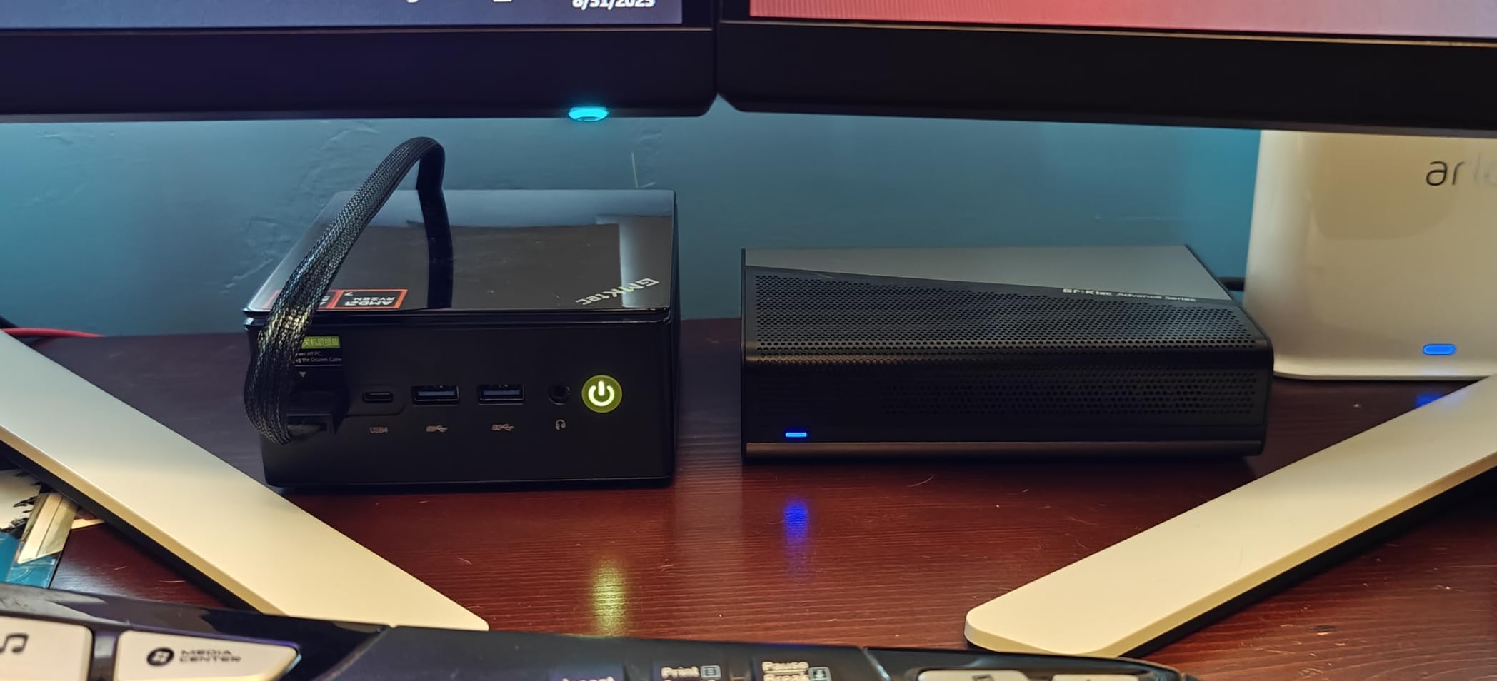 GMKtec AD-GP1 External GPU Docking Station, eGPU Enclosure with AMD Radeon 7600M XT GPU Graphics Card, HDMI2.1, DisplayPort2.0, Oculink, USB4, eGPU Dock - Customer Photo 1