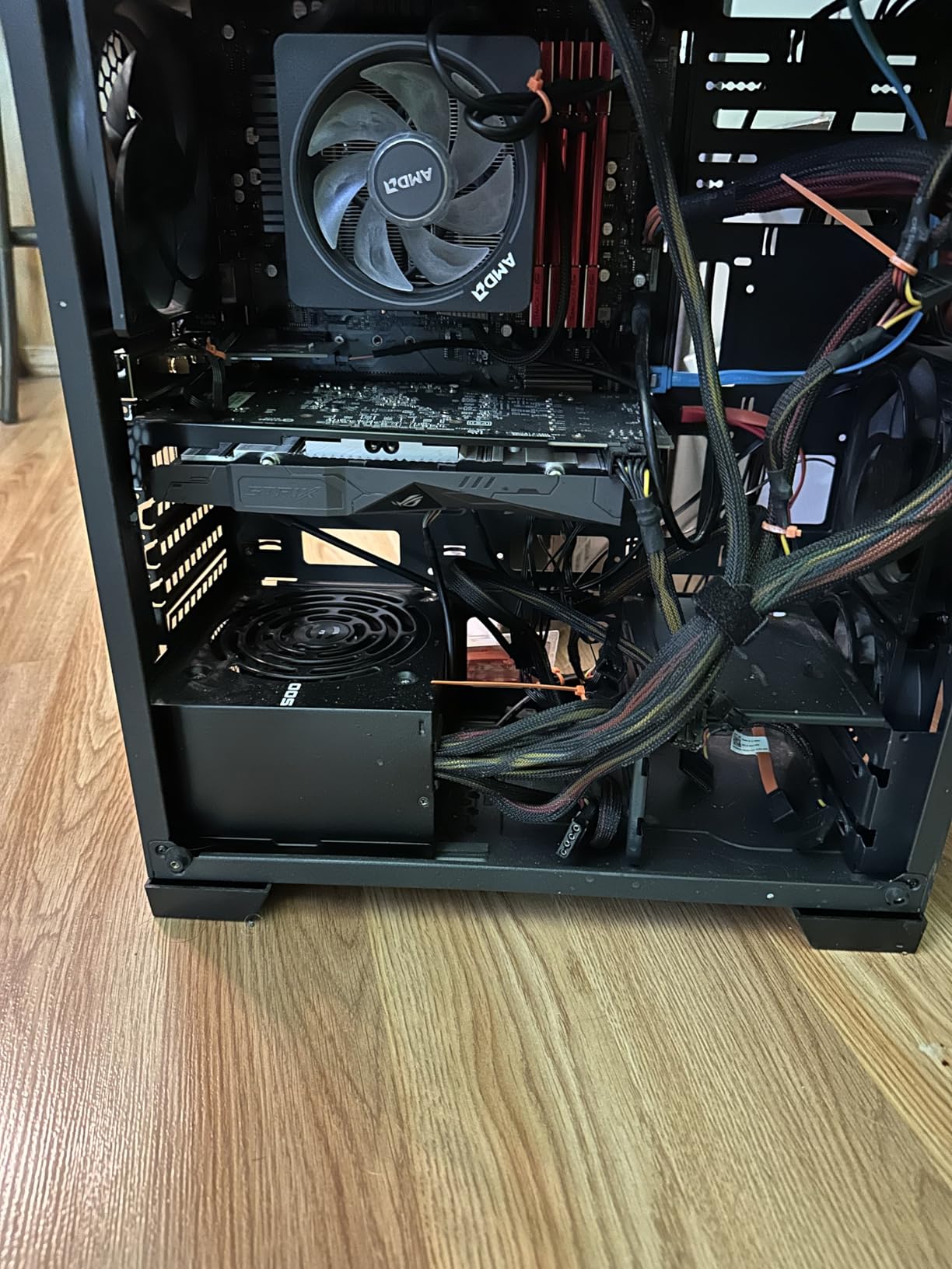 GMKtec AD-GP1 External GPU Docking Station, eGPU Enclosure with AMD Radeon 7600M XT GPU Graphics Card, HDMI2.1, DisplayPort2.0, Oculink, USB4, eGPU Dock - Customer Photo 2