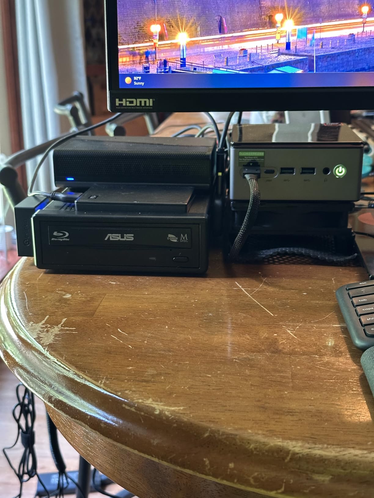 GMKtec AD-GP1 External GPU Docking Station, eGPU Enclosure with AMD Radeon 7600M XT GPU Graphics Card, HDMI2.1, DisplayPort2.0, Oculink, USB4, eGPU Dock - Customer Photo 3