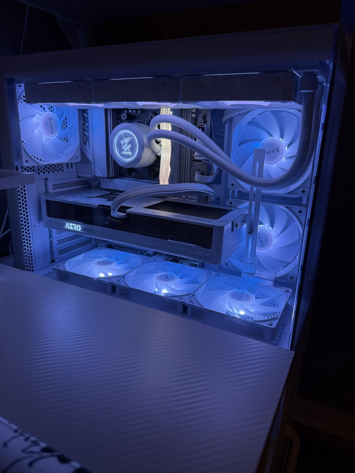 GIGABYTE GeForce RTX 5070 Eagle OC ICE SFF 12G Graphics Card, 12GB 192-bit GDDR7, PCIe 5.0, WINDFORCE Cooling System, GV-N5070EAGLEOC ICE-12GD Video Card Customer Review GIGABYTE GeForce RTX 5070 Eagle OC ICE SFF 12G Graphics Card, 12GB 192-bit GDDR7, PCIe 5.0, WINDFORCE Cooling System, GV-N5070EAGLEOC ICE-12GD Video Card - Customer Photo 4