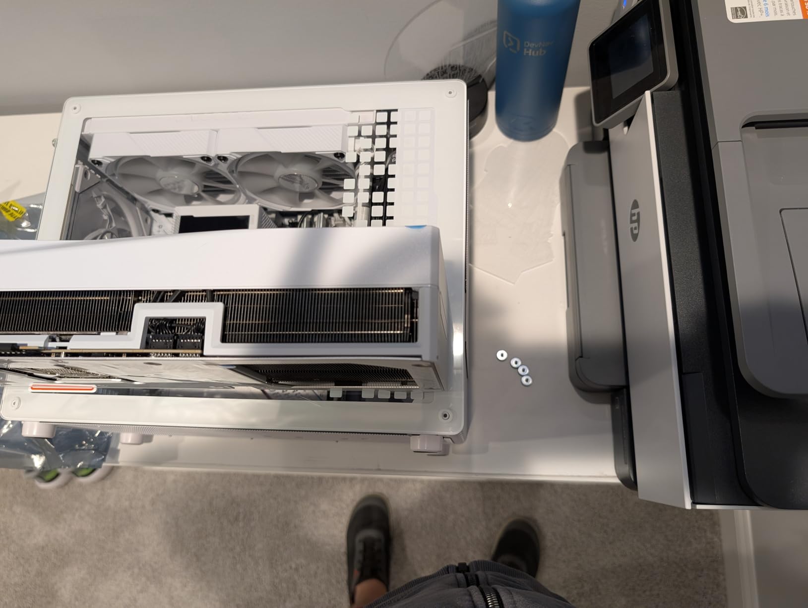 GIGABYTE AORUS GeForce RTX 5090 Master ICE 32G Graphics Card, WINDFORCE Cooling System, 32GB 512-bit GDDR7, GV-N5090AORUSM ICE-32GD Video Card Customer Review GIGABYTE AORUS GeForce RTX 5090 Master ICE 32G Graphics Card, WINDFORCE Cooling System, 32GB 512-bit GDDR7, GV-N5090AORUSM ICE-32GD Video Card - Customer Photo 3