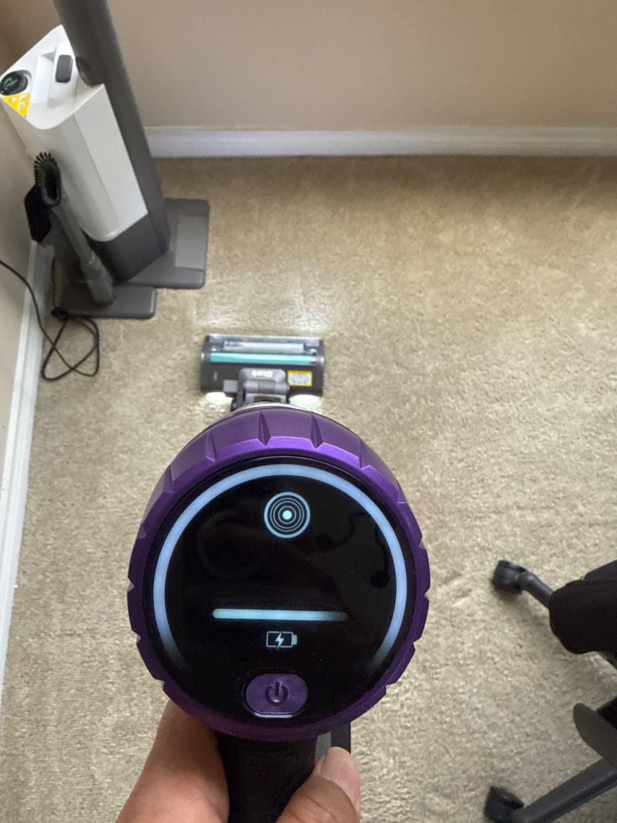 Shark PowerDetect Pet Plus Clean & Empty Cordless Stick Vacuum & Auto-Empty System, Powerful Suction, HEPA Filtration, Carpet & Hard Floor, Portable, Stick Vacuum for Pet Hair, Dark Gray, IP3253 customer photo 2