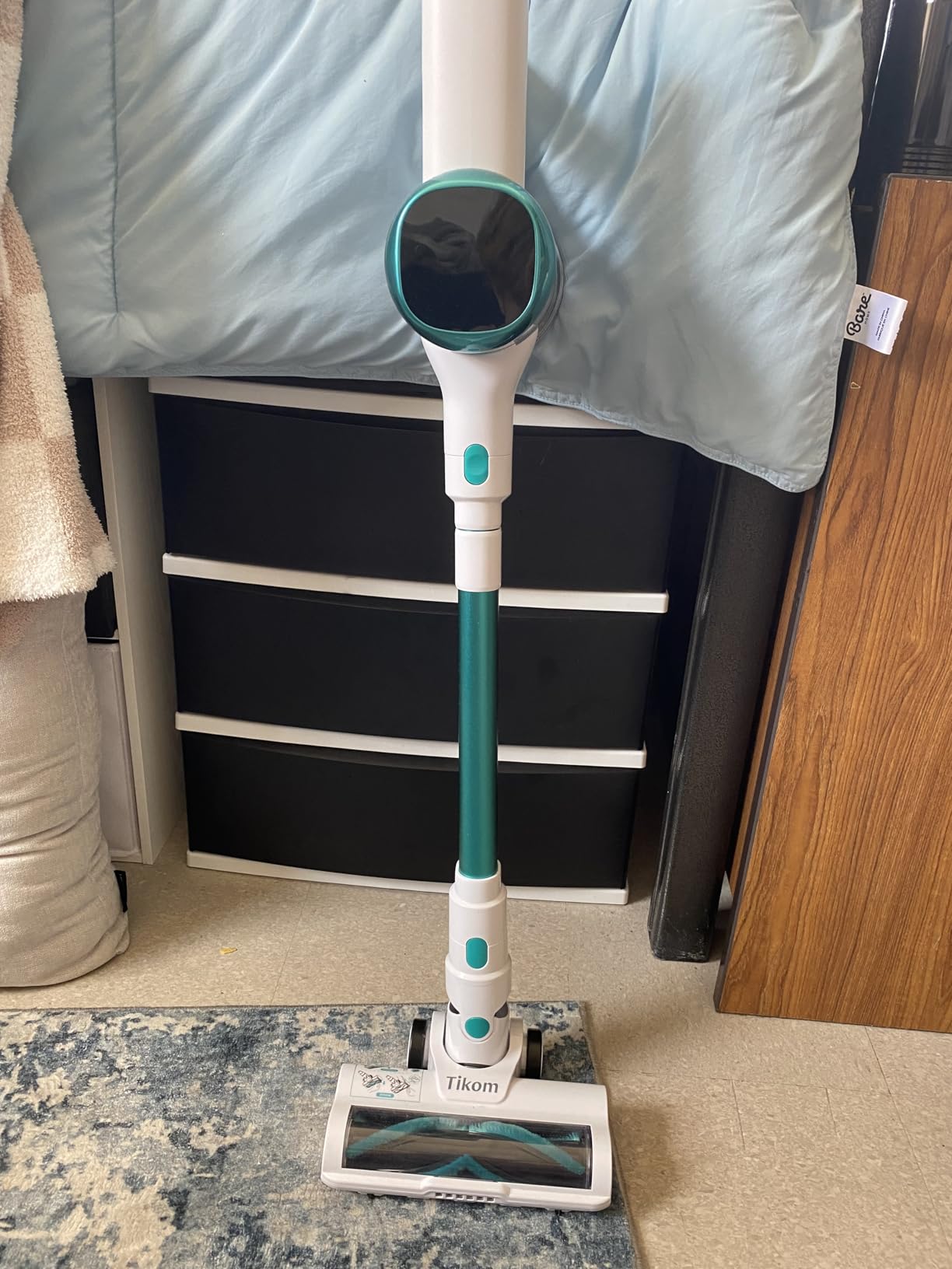 Tikom V500 Cordless Vacuum Cleaner for Home, 40000Pa/450W Stick Vacuum with LED Touch Screen, Charging Wall Dock, Anti-Tangle, Lightweight Handheld Vacuum for Pet Hair, Hard Floor, Carpet - Customer Photo 1