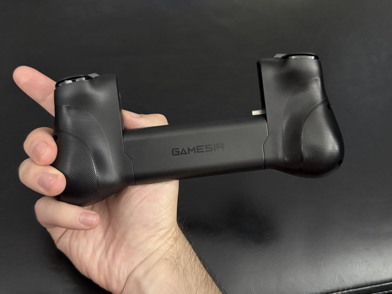 GameSir X5 Lite Mobile Gaming Controller for Android & iPhone 15/16 Series (USB-C), Hall Effect Joystick, Lightweight Ergonomic Phone Controller- Play Genshin Impact & Zenless Zone Zero - Customer Photo 2