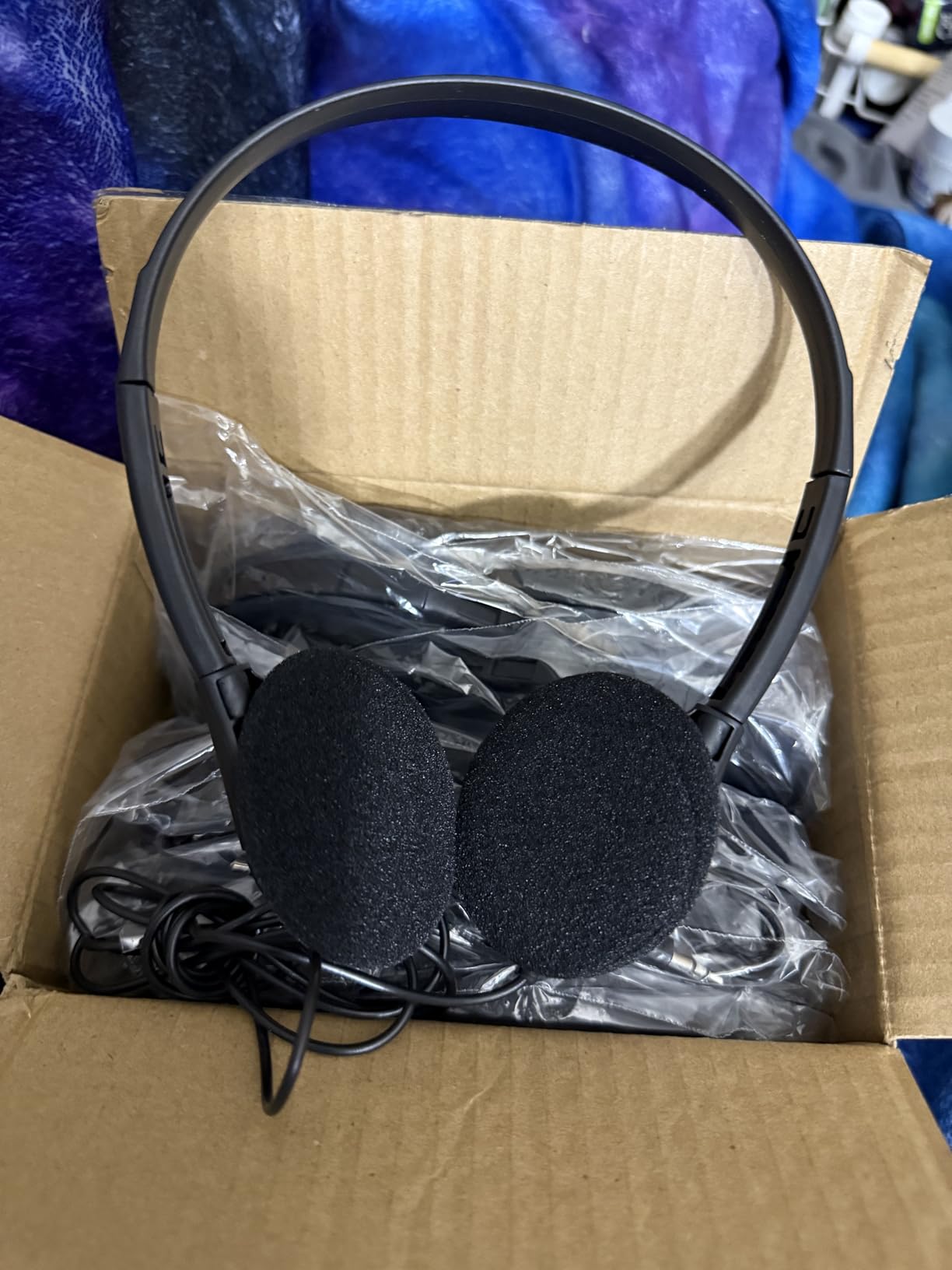 Kids Headphones Bulk 10 Pack for School Classroom Wired Headphones for Kids Students Children Toddler Boys Girls Teen Adult 3.5 mm Jack Black (B) - Customer Photo 1