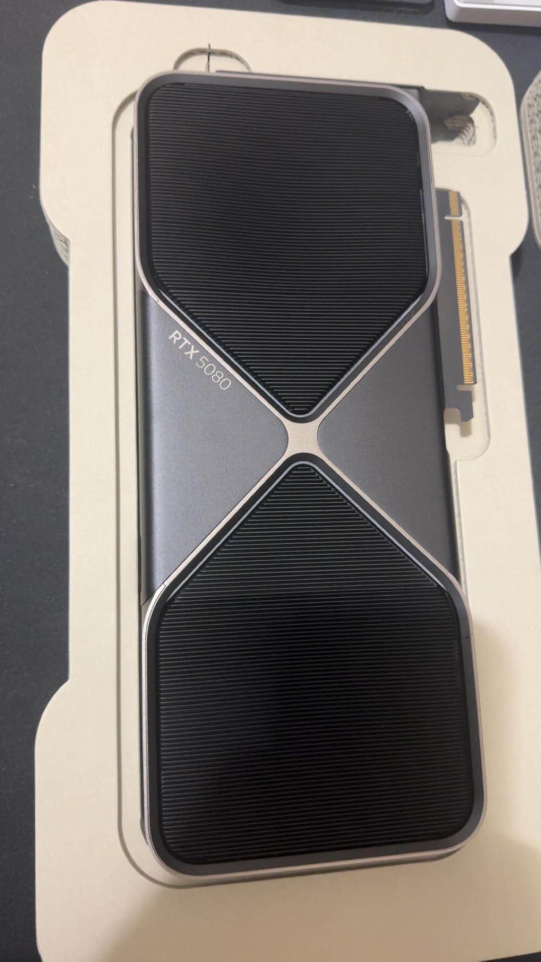 NVIDIA GeForce RTX 5080 Founders Edition - Customer Photo 3