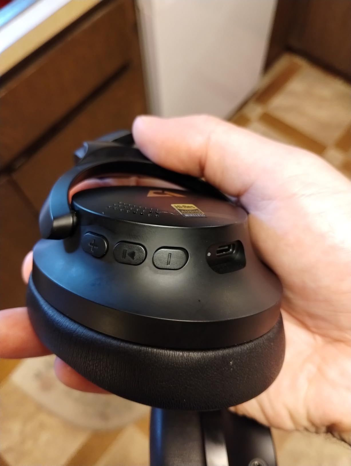 1Mii Y8+ Noise Cancelling Headphones Bluetooth, Wireless LDAC Hi-Res Audio, Custom EQ via App, 75H Playtime, Comfort Fit, Over Ear Headphones Foldable for Airplane Travel Home Office Black - Customer Photo 5