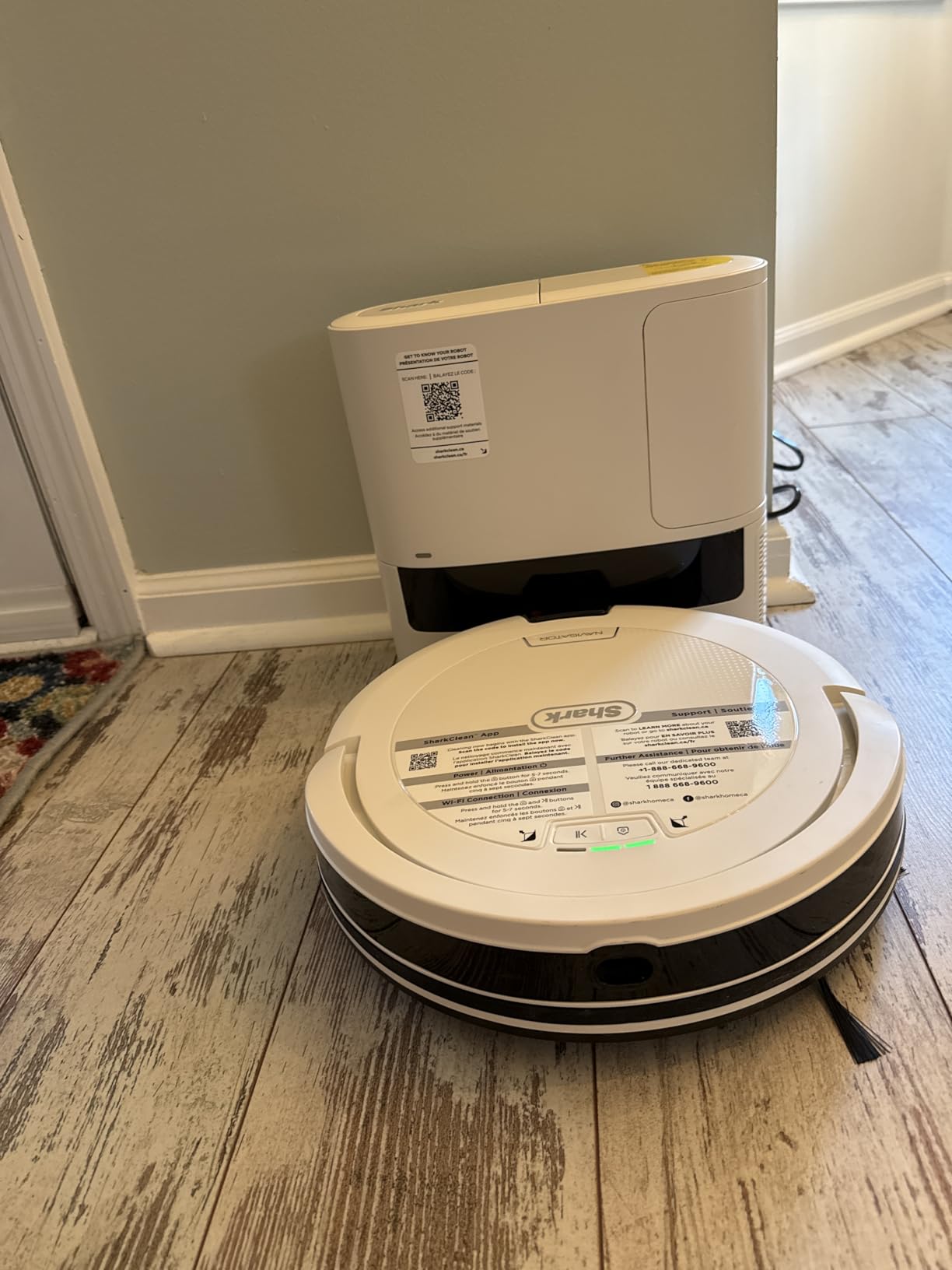 Shark Navigator Robot Vacuum with Bagless 30-Day Capacity Self-Empty Base, Powerful Suction, SmartPath Navigation, Self-Cleaning Brushroll, for Carpets & Hard Floors, White, AV2110S - Customer Photo 1