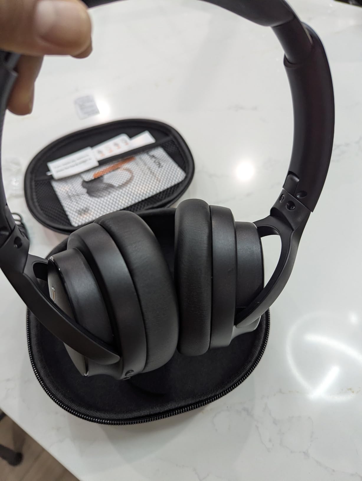 LEVN Hybrid Active Noise Cancelling Headphones, Wireless Headphones Bluetooth 5.4 with Transparent Mode, Hi-Res Audio, Deep Bass, 70H Playtime Over Ear Bluetooth Headset for Work/Travel/Home/Office - Customer Photo 2