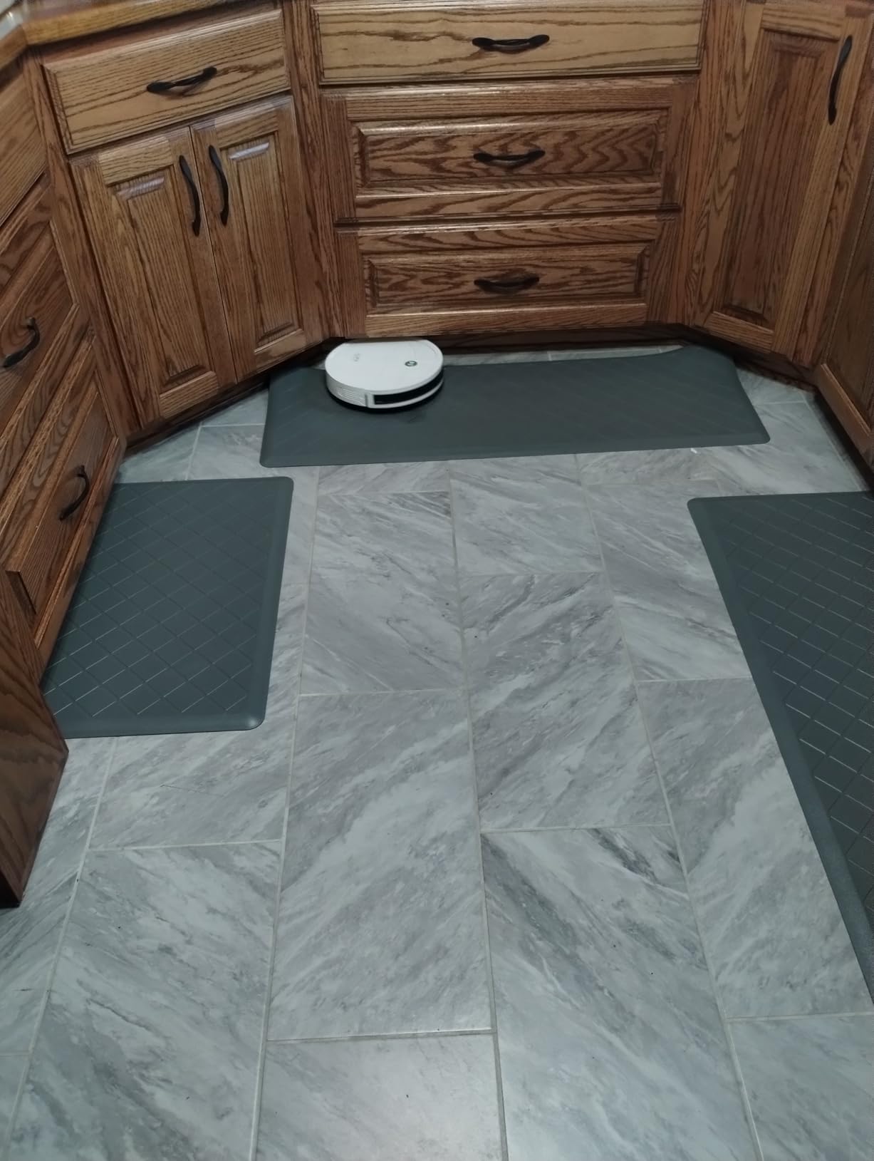 ILIFE V2 Robot Vacuum Cleaner, Tangle-Free Suction, 120 Mins Runtime, Slim, Self-Charging Robotic Vacuum Cleaner, Ideal for Pet Hair and Hard Floors - Customer Photo 1