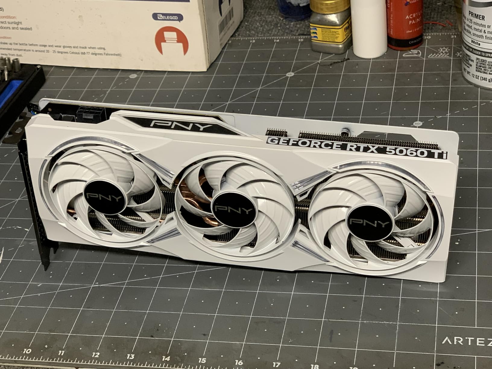 PNY NVIDIA GeForce RTX™ 5060 Ti OC Dual Fan, Graphics Card (16GB GDDR7, 128-bit, Boost Speed: 2692 MHz, SFF-Ready, PCIe® 5.0, HDMI®/DP 2.1, 2-Slot, NVIDIA Blackwell Architecture, DLSS 4) - Customer Photo 3