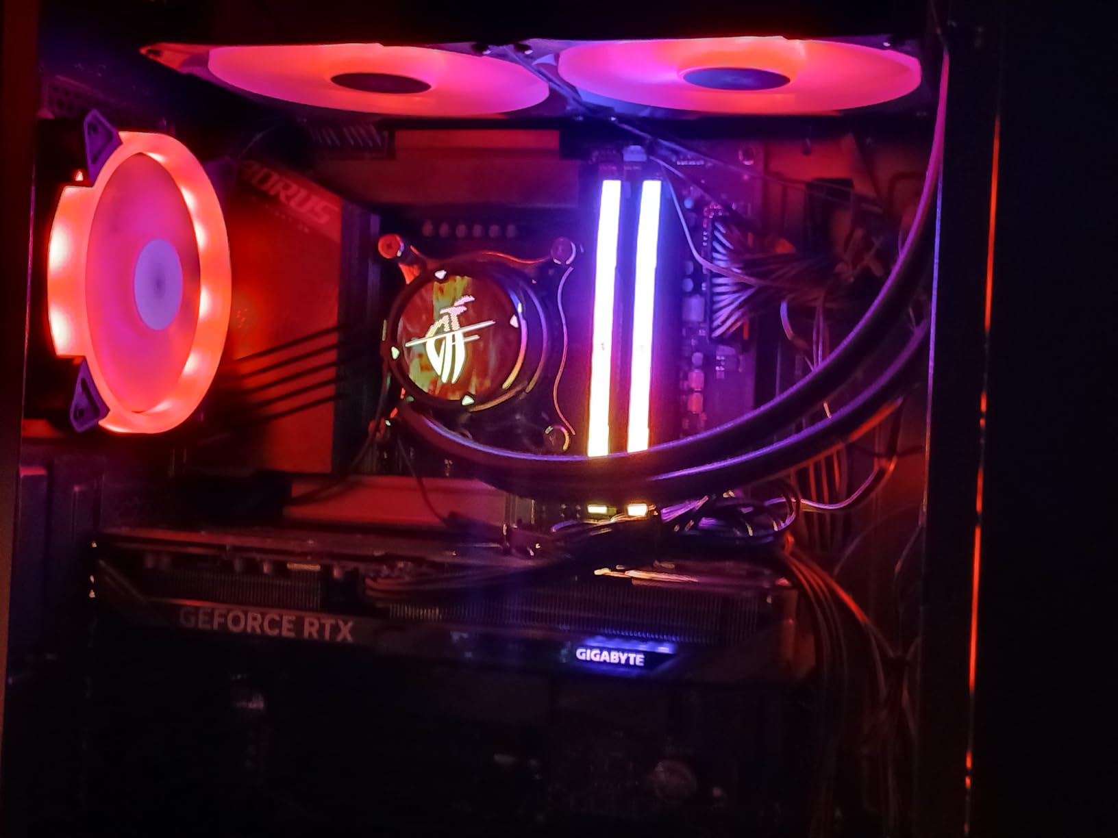 GIGABYTE GeForce RTX 5060 Ti Gaming OC 16G Graphics Card, 16GB 128-bit GDDR7, PCIe 5.0, WINDFORCE Cooling System, GV-N506TGAMING OC-16GD Video Card Customer Review GIGABYTE GeForce RTX 5060 Ti Gaming OC 16G Graphics Card, 16GB 128-bit GDDR7, PCIe 5.0, WINDFORCE Cooling System, GV-N506TGAMING OC-16GD Video Card - Customer Photo 2