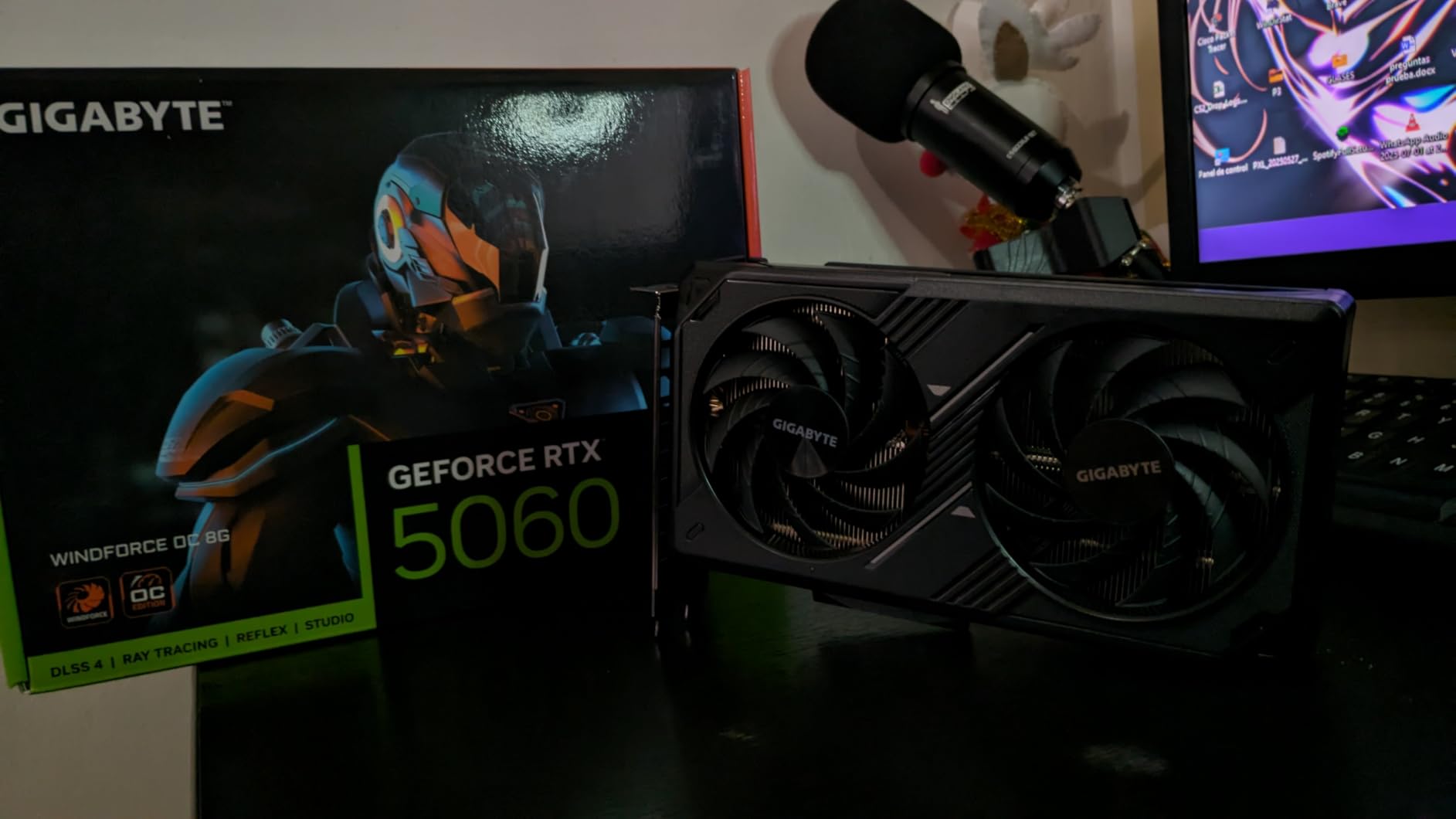 GIGABYTE GeForce RTX 5060 WINDFORCE OC 8G Graphics Card, 8GB 128-bit GDDR7, PCIe 5.0, WINDFORCE Cooling System, GV-N5060WF2OC-8GD Video Card - Customer Photo 4
