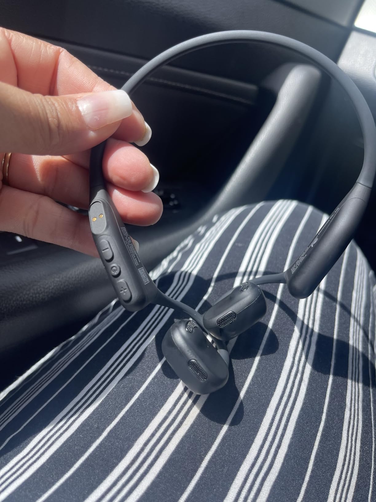 LEVN Open Ear Headphones, Bone Conduction Running Headphones Bluetooth 5.3, 14H Battery Sweatproof & Water-Resistant, Wireless with Built-in Mic for Cycling, Workout, Gift - Customer Photo 4