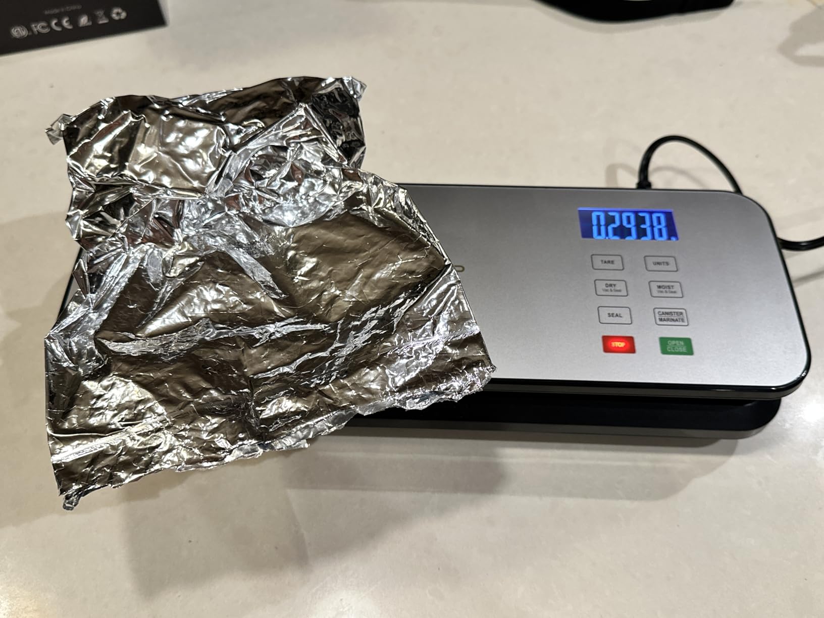 Vacuum Sealer for Food, 90kPA Powerful Food Saver Vacuum Sealer Machine with Digital Kitchen Scale, 12-in-1 Food Vacuum Sealer with Dry & Moist Food Modes, 10 pcs & 1 Roll Vacuum Bags, Starter Kits - Customer Photo 2