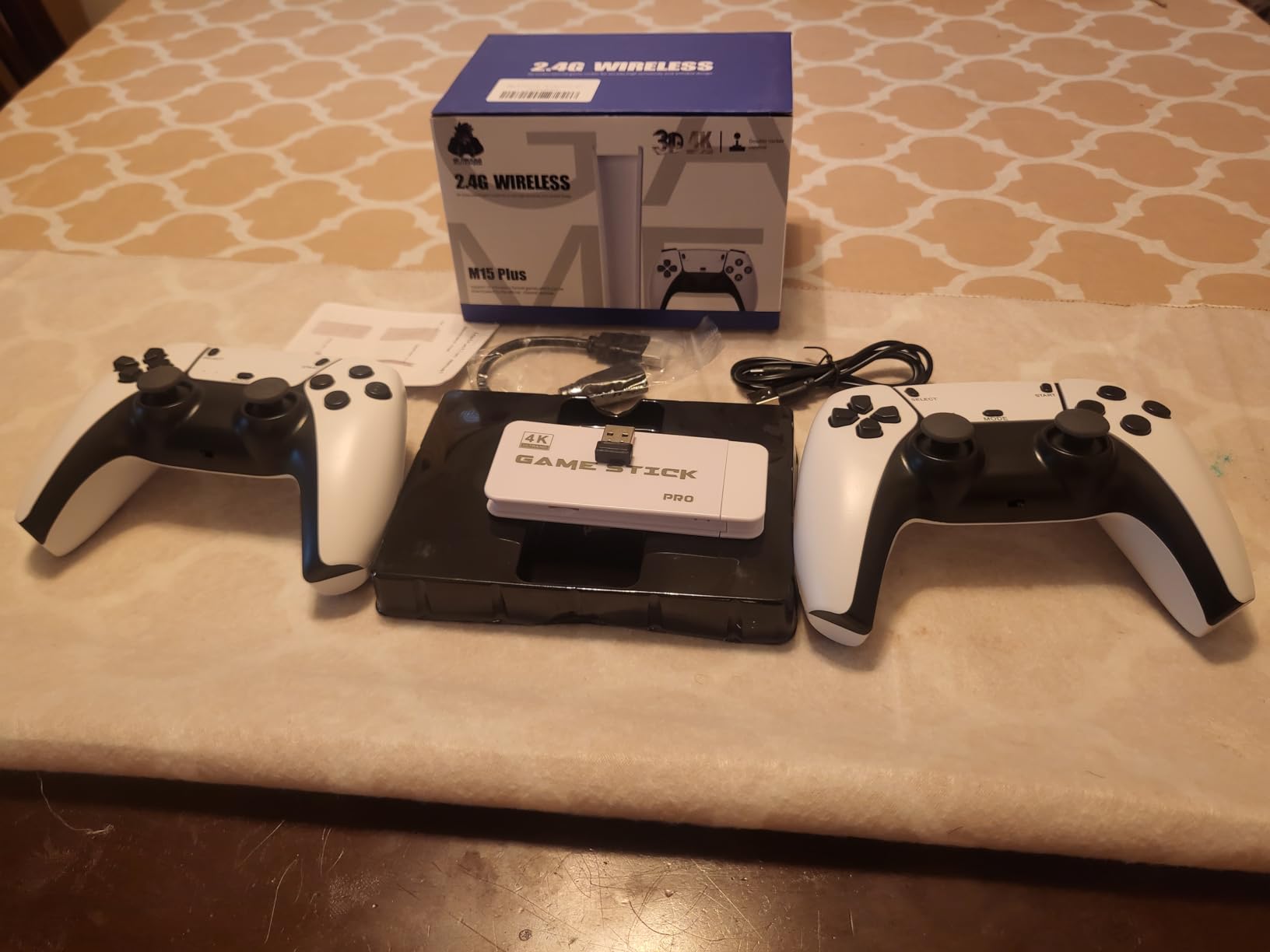 Wireless Retro Game Console Built-in 20000+ Games and 23 Emulators, 2025 New Plug & Play Retro Gaming Console with 4K Output & Dual 2.4G Controllers, Games Nostalgic Stick (64GB) - Customer Photo 4