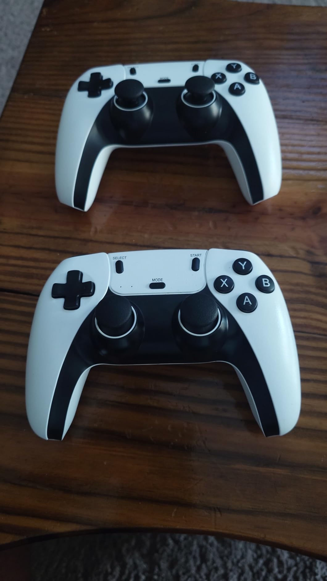 Retro Gaming Console, Plug and Play Video Game Console Built-in 28 Classic Emulators, 40,000+ Games, 4K High Definition HDMI Output for TV with Dual Controllers - Customer Photo 2