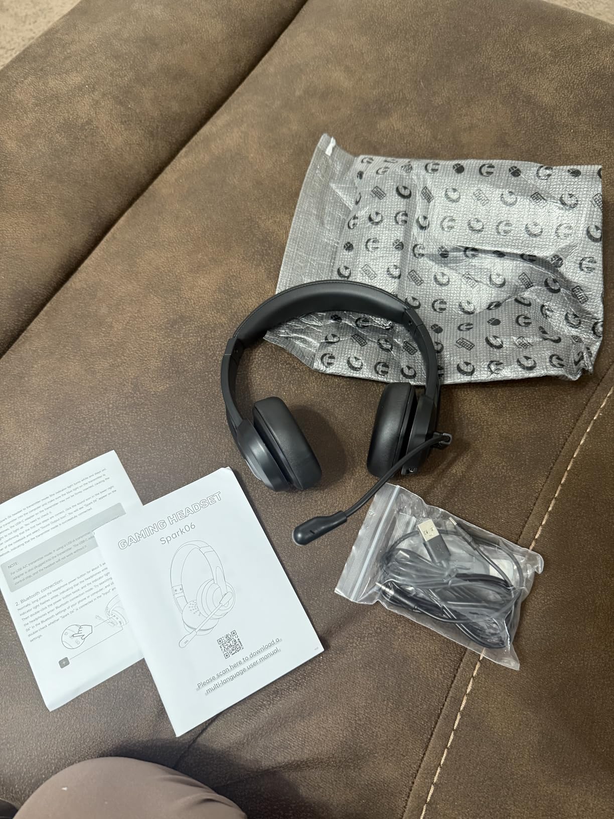 Wireless Headset with Mic for Work with AI Noise Cancelling Mic for Clear Calls, Bluetooth V5.3 Headphones with Microphone to USB A/C Dongle & Mic Mute for Computer Laptop PC iPhone (Black) - Customer Photo 2