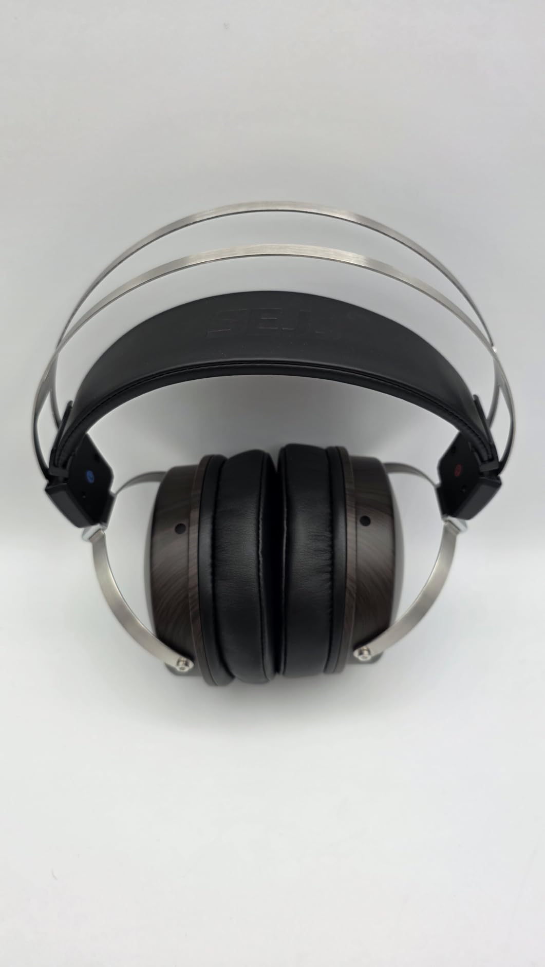 Wired Studio Headphones with 32Ω, Professional Over-Ear Monitor Headset for Recording Mixing DJ Podcast Audiophile, Detachable Cables & Comfortable Protein Leather, Stereo for Computer Guitar Amp - Customer Photo 1