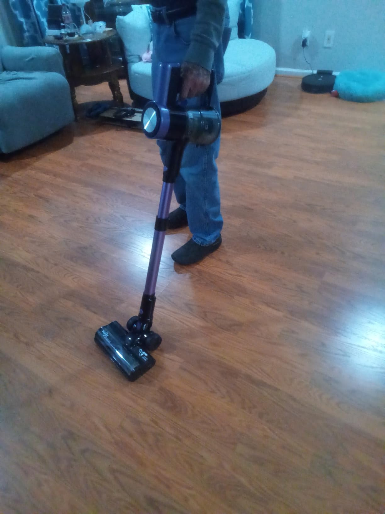 Cordless Vacuum Cleaner, 46KPa/500W Stick Vacuum with 55 Mins Runtime, Self-Standing Vacuum Cleaner for Home, LED Display, Anti-Tangle Brush, Rechargeable Vacuum for Hardwood Floor, Pet Hair, Carpet - Customer Photo 2