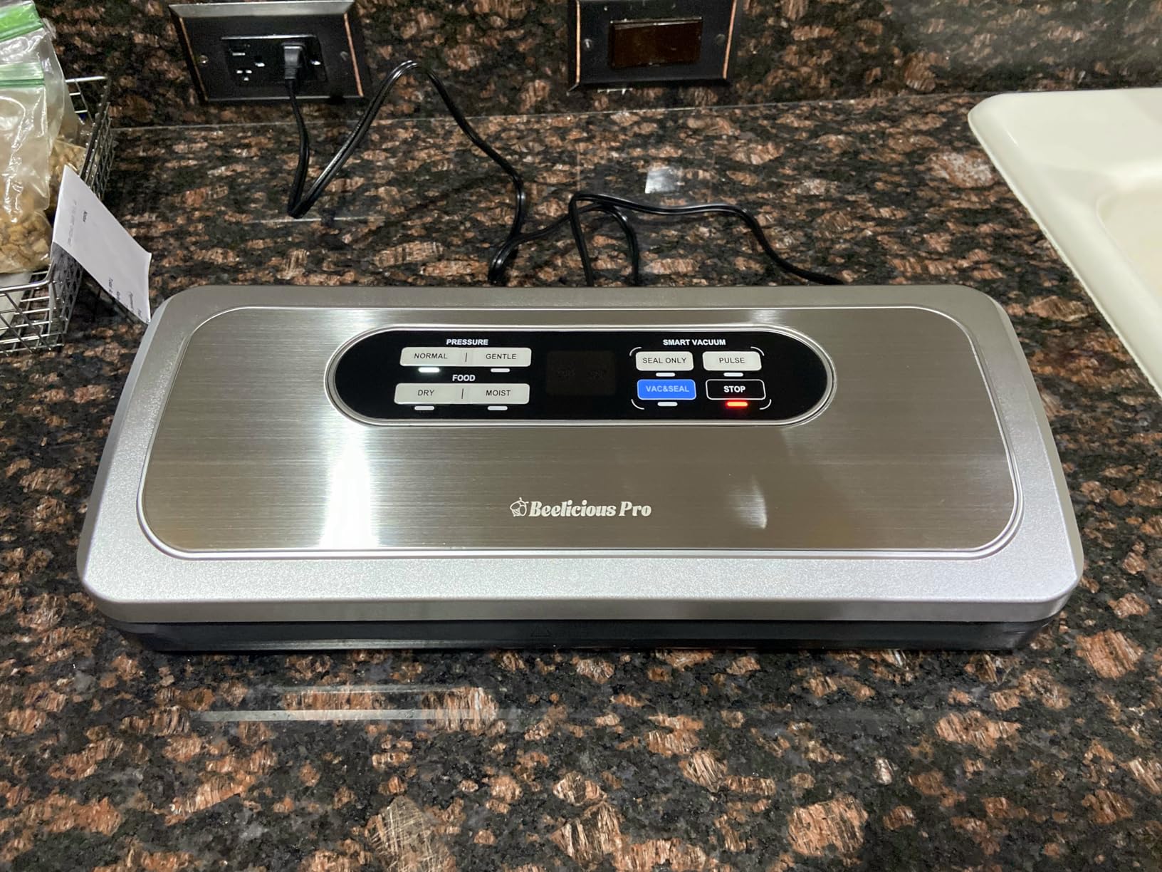 Vacuum Sealer Machine with AirLock ProSeal System, 10-in-1 Vacuum Sealer for Food, Dry & Moist Modes, Compact Design with Digital Timer, Built-in Cutter & Roll Storage, Stainless Steel - Customer Photo 1