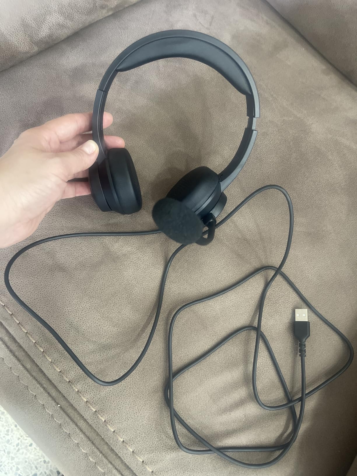 USB Headset with Microphone for PC, Wired Headphones with Mic USB Headsets with Noise Cancelling Microphone, Computer Headset with Microphone for Home Office Online Class Teams Skype（Black） - Customer Photo 1