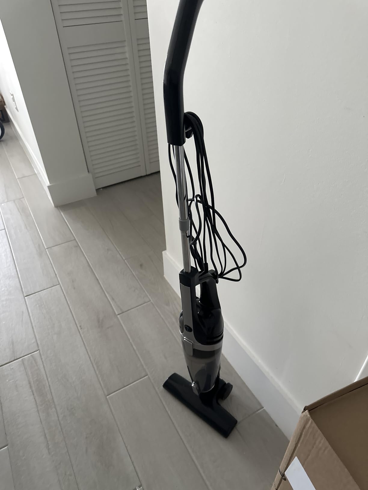 600W 20kpa Powerful Corded Stick Vacuum (Gray) - Customer Photo 1