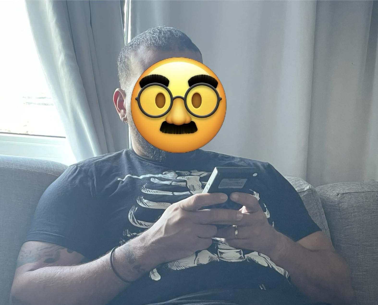 R36 PROMAX Retro Handheld Game Console,4.0 Inch Full-Lamination IPS Screen Retro Gaming Console,Linux System,Built-in 64GB Memory Retro Game Console,Portable Arcade Video Gaming Console - Customer Photo 1