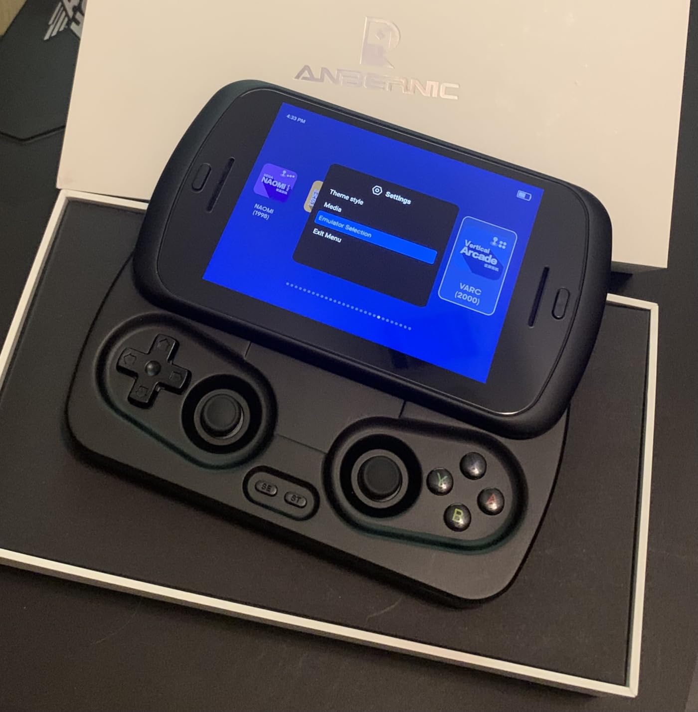 RG Slide Handheld Game Console RG Slide 4.7-inch LTPS in-Cell Screen No Card Retro Game Console Unisoc T820 Portable Arcade Video Gaming Console Support AI WiFi Bluetooth HD and TV Output White - Customer Photo 1